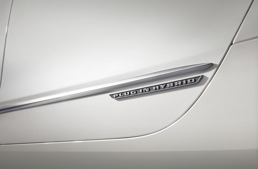 Детали экстерьера Cadillac CT6 Plug-In Hybrid 2016 года  (NA) (фото 13 из 29)